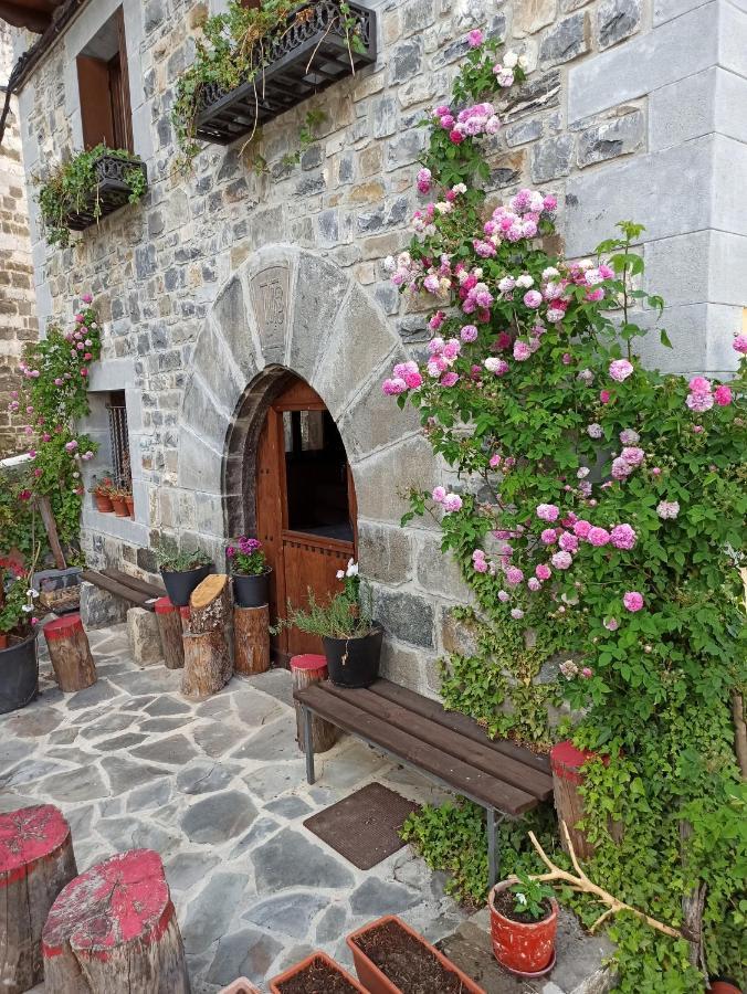 Casa Rural Elurkoia Isaba Exterior foto